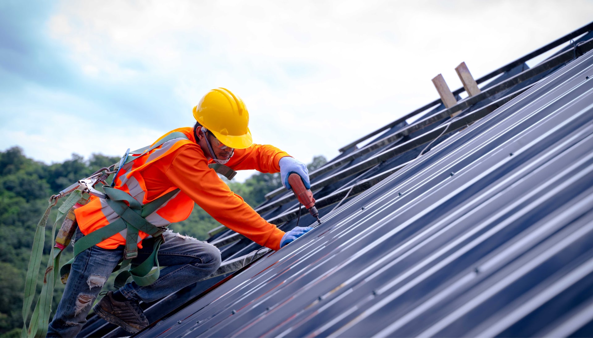 Skilled residential and commercial roofing contractors in San Diego, California offering exceptional services.